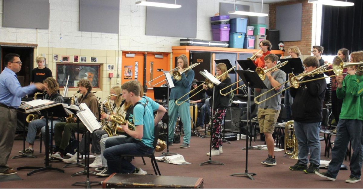 Jazz I practicing for the Spring Fest during fourth hour, conducted by Issac Lavidi. The Spring Fest will take place in the commons area on May 10, from 7-10pm.
